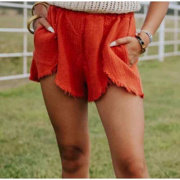 NWT BlankNYC Women’s Red Orange Raw Hem Elastic Waist Chino Shorts Size Medium - Picture 14 of 15